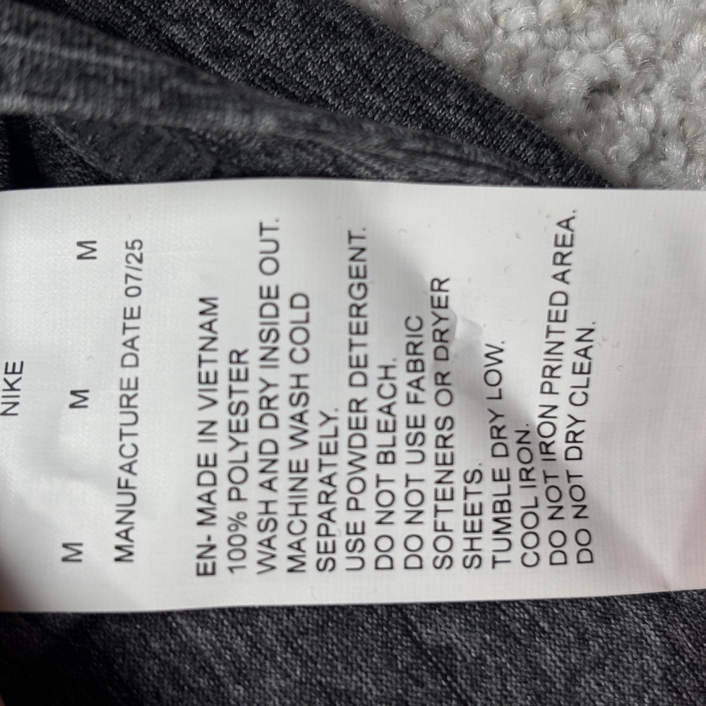 NEW Nike Swim Hoodie Men M Gray Dri-FIT UPF 40+ Long Sleeve NESSB669-001 - Picture 4 of 8